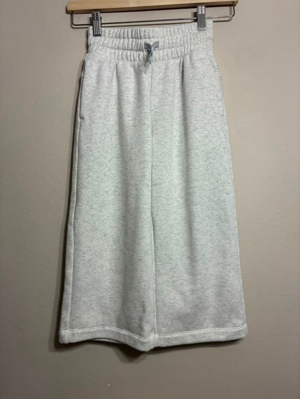 Athleta Girl Light Gray Wide leg Sweatpants Drawstring Waist Size XS/6